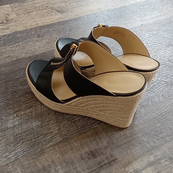 Michael Kors Women's Sandals-NEW - Picture 2 of 3